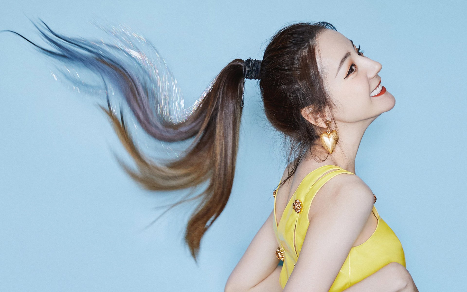 爱游戏娱乐网址-国际铁人三项大奖赛炎热天气下鏖战，国际铁人三项标准距离