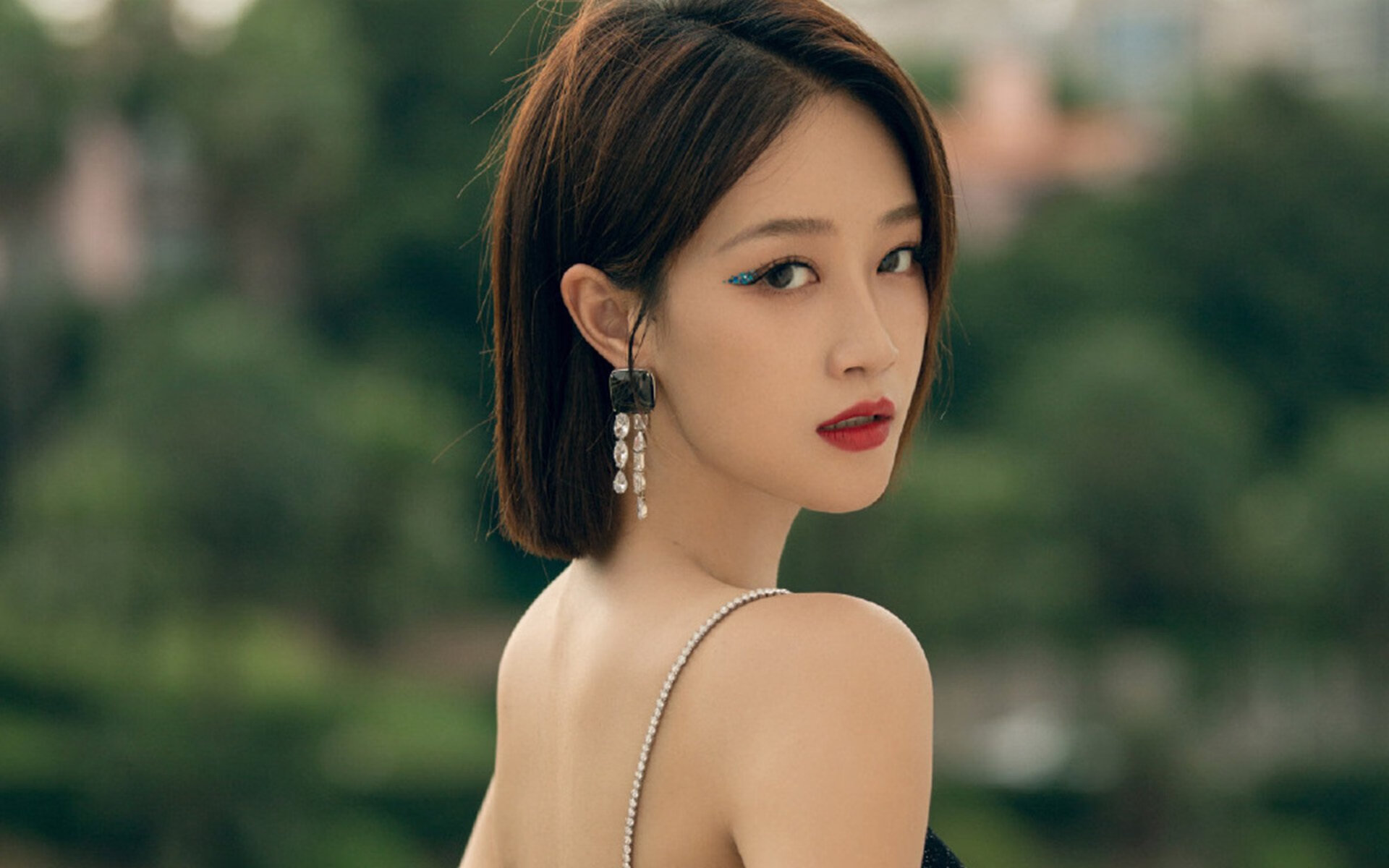 澳大利亚袋鼠队的精确战术规划，配合球员个人能力发挥出色，澳大利亚袋鼠强壮